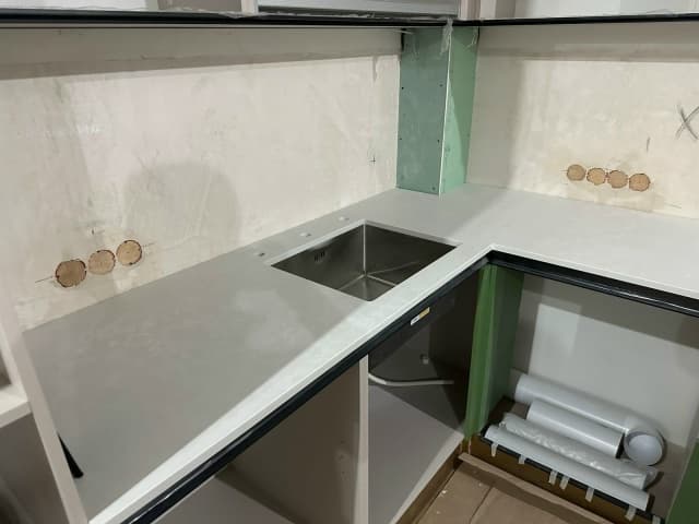 Подоконник Polar White